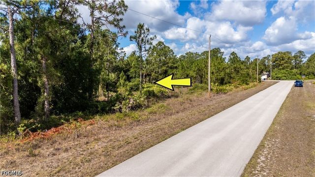 1228 Celtic ST E, Lehigh Acres, FL 33974