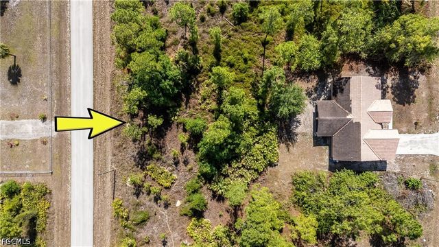 1228 Celtic ST E, Lehigh Acres, FL 33974