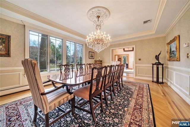 837 Apple Ridge Road, Franklin Lakes, NJ 07417