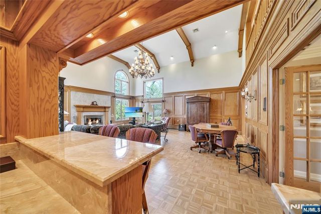 837 Apple Ridge Road, Franklin Lakes, NJ 07417