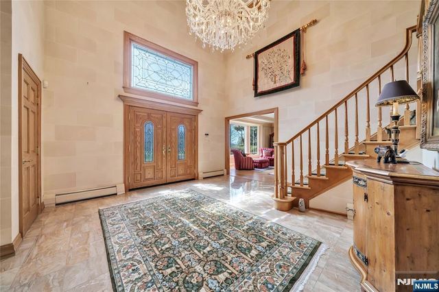 837 Apple Ridge Road, Franklin Lakes, NJ 07417