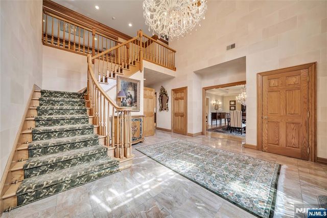 837 Apple Ridge Road, Franklin Lakes, NJ 07417