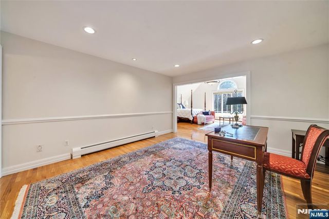 837 Apple Ridge Road, Franklin Lakes, NJ 07417