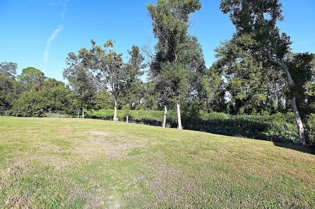 2126 Saint Mary St, Thibodaux, LA 70301