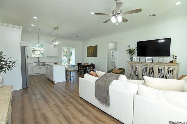 2126 Saint Mary St, Thibodaux, LA 70301