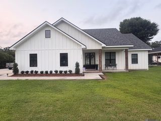 2126 Saint Mary St, Thibodaux, LA 70301