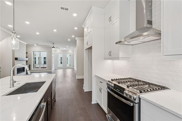 225 Midnight Oak Run 7, Alpharetta, GA 30009