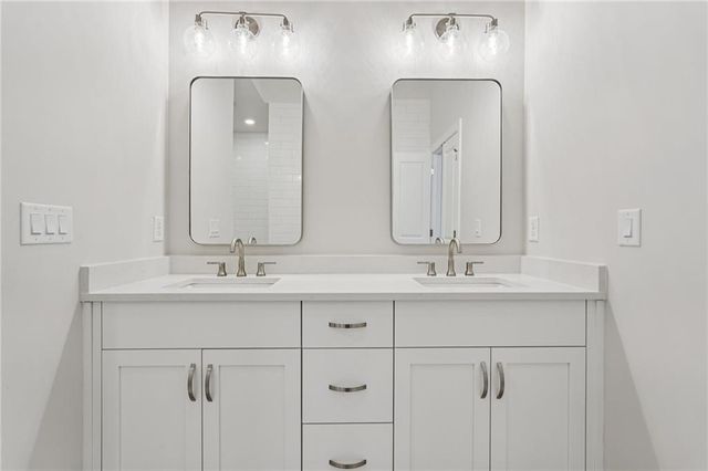 225 Midnight Oak Run 7, Alpharetta, GA 30009