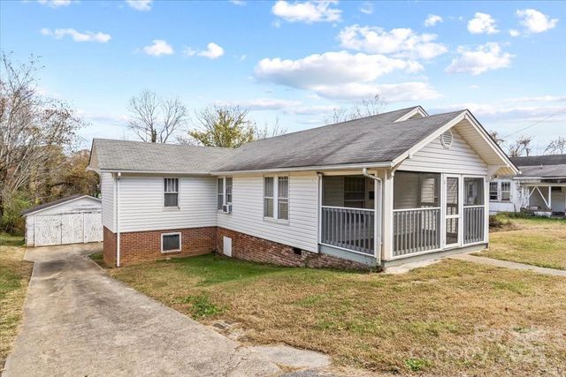 412 Wilson Street NW, Lenoir, NC 28645