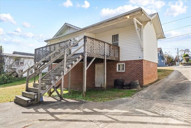 412 Wilson Street NW, Lenoir, NC 28645