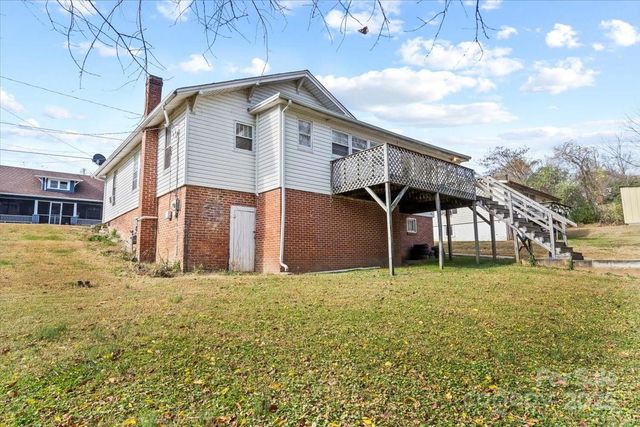 412 Wilson Street NW, Lenoir, NC 28645