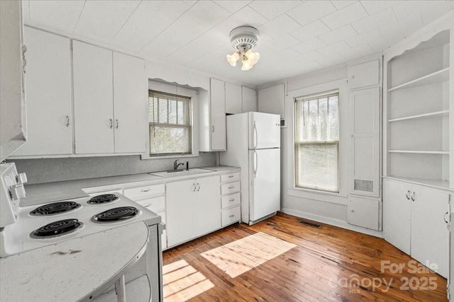 412 Wilson Street NW, Lenoir, NC 28645