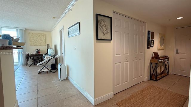 1155 Brickell Bay Drive 2310, Miami, FL 33131