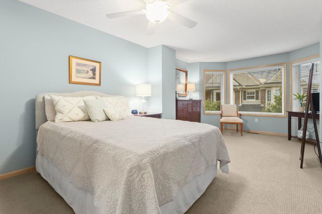 1530 Zarthan Avenue S 302, Saint Louis Park, MN 55416