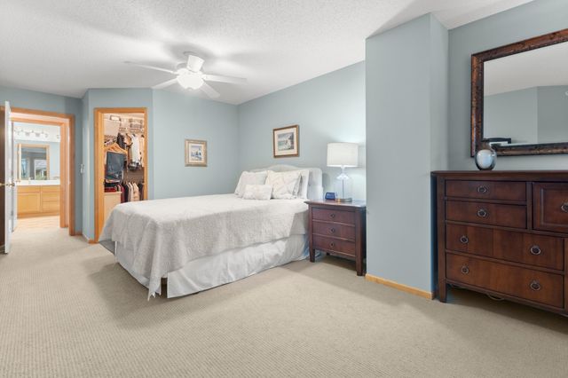 1530 Zarthan Avenue S 302, Saint Louis Park, MN 55416