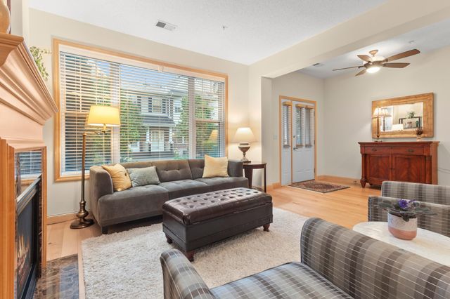 1530 Zarthan Avenue S 302, Saint Louis Park, MN 55416