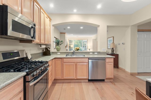 1530 Zarthan Avenue S 302, Saint Louis Park, MN 55416