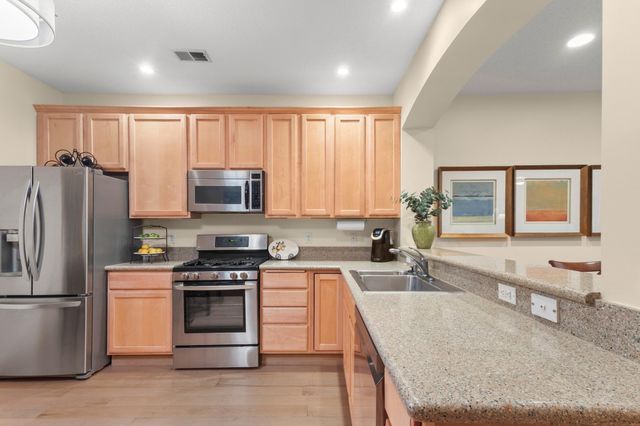 1530 Zarthan Avenue S 302, Saint Louis Park, MN 55416