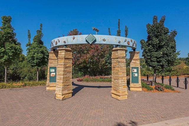 3709 Grand Way 315, Saint Louis Park, MN 55416