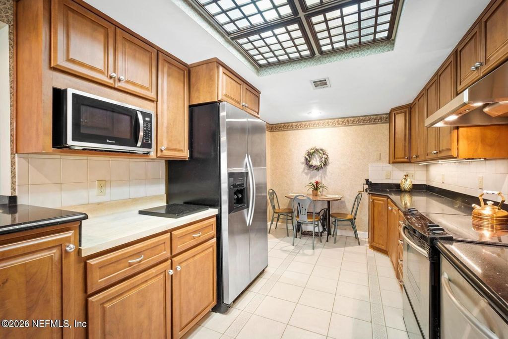 10137 LEISURE Lane S 12, Jacksonville, FL 32256