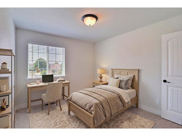 6013 13th St, Greeley, CO 80634