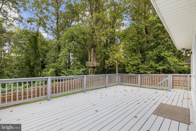 7931 WOODED GLEN CT, Pasadena, MD 21122