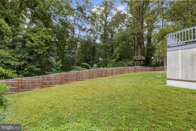 7931 WOODED GLEN CT, Pasadena, MD 21122