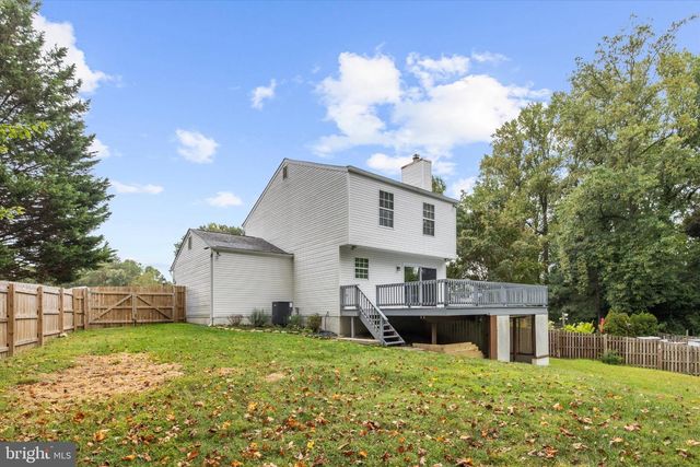 7931 WOODED GLEN CT, Pasadena, MD 21122