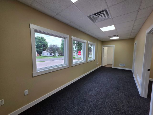 712 E Main Street, New Hampton, IA 50659
