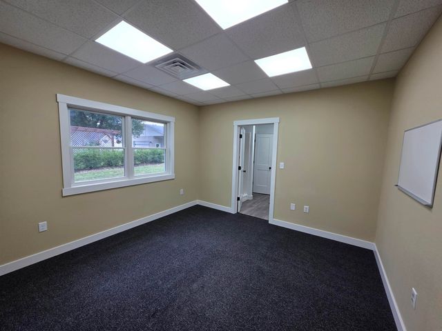 712 E Main Street, New Hampton, IA 50659