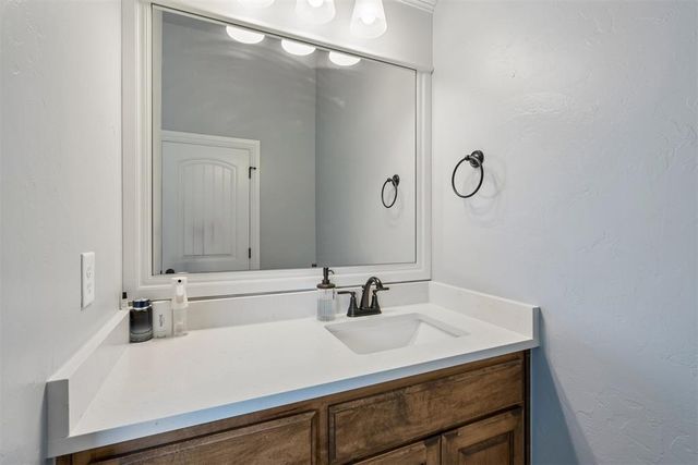 10200 Baldwin Lane, Oklahoma City, OK 73169