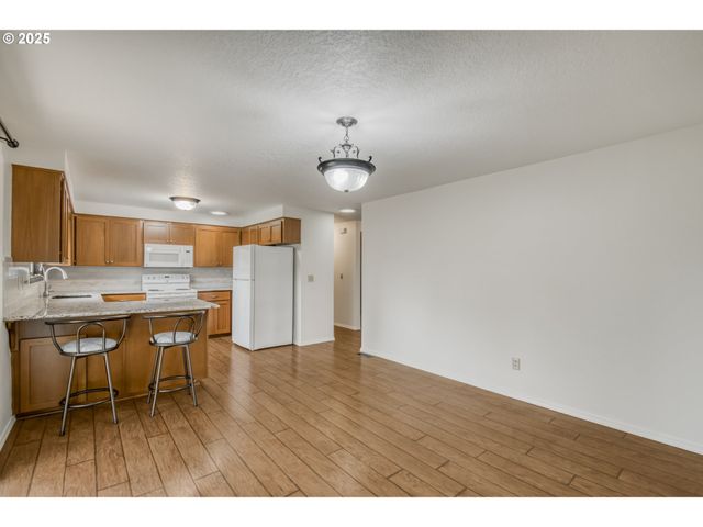 31514 S BEAR MEADOW Ct, Molalla, OR 97038