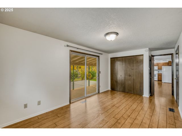 31514 S BEAR MEADOW Ct, Molalla, OR 97038