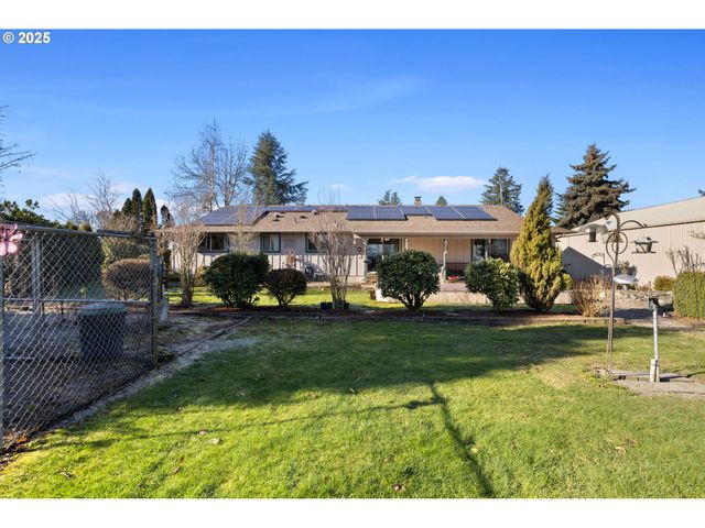 31514 S BEAR MEADOW Ct, Molalla, OR 97038