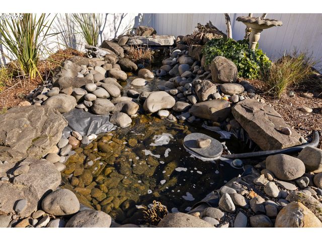 31514 S BEAR MEADOW Ct, Molalla, OR 97038