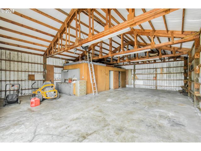 31514 S BEAR MEADOW Ct, Molalla, OR 97038