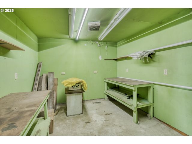 31514 S BEAR MEADOW Ct, Molalla, OR 97038