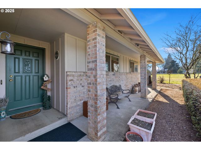 31514 S BEAR MEADOW Ct, Molalla, OR 97038