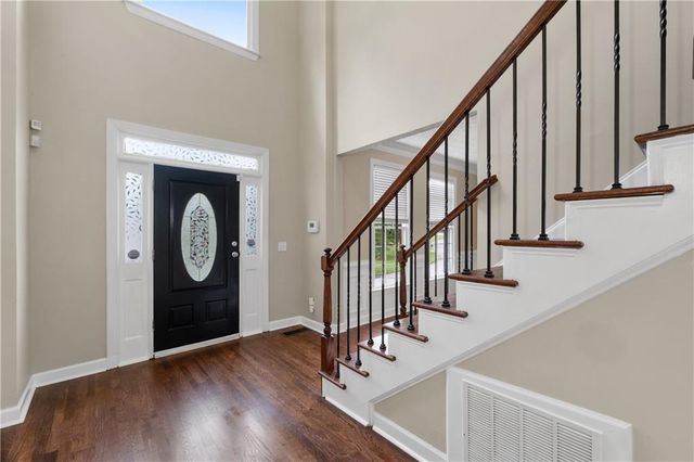 1811 Lake Cove SW Drive, Atlanta, GA 30331