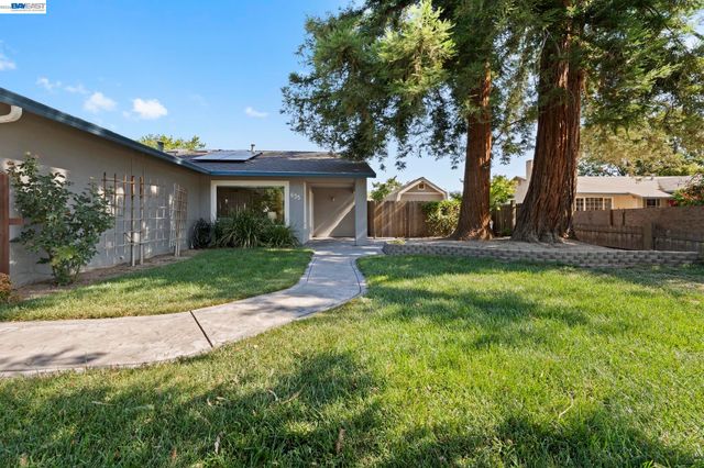 635 Teal Ct, Livermore, CA 94551