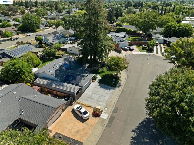635 Teal Ct, Livermore, CA 94551