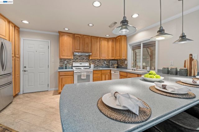 635 Teal Ct, Livermore, CA 94551