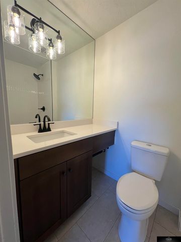 2909 S 160 Plaza, Omaha, NE 68130