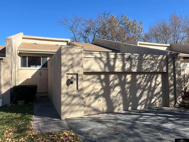 2909 S 160 Plaza, Omaha, NE 68130