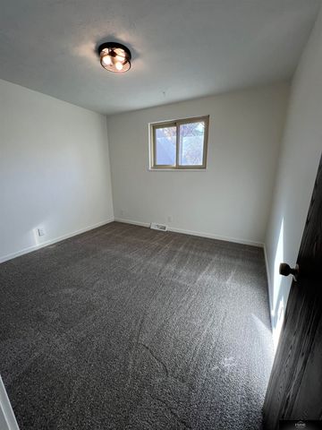 2909 S 160 Plaza, Omaha, NE 68130