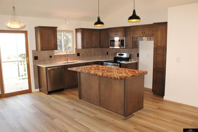 2909 S 160 Plaza, Omaha, NE 68130