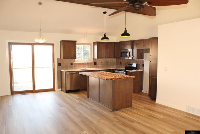 2909 S 160 Plaza, Omaha, NE 68130