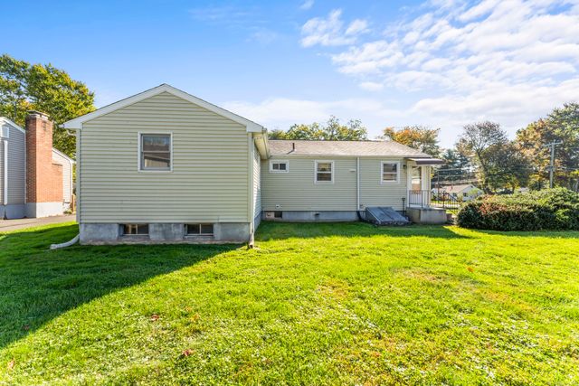 377 Connecticut Avenue, Newington, CT 06111