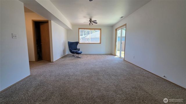 128 Berggren Road N, Eatonville, WA 98328