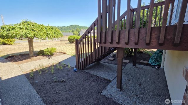 128 Berggren Road N, Eatonville, WA 98328